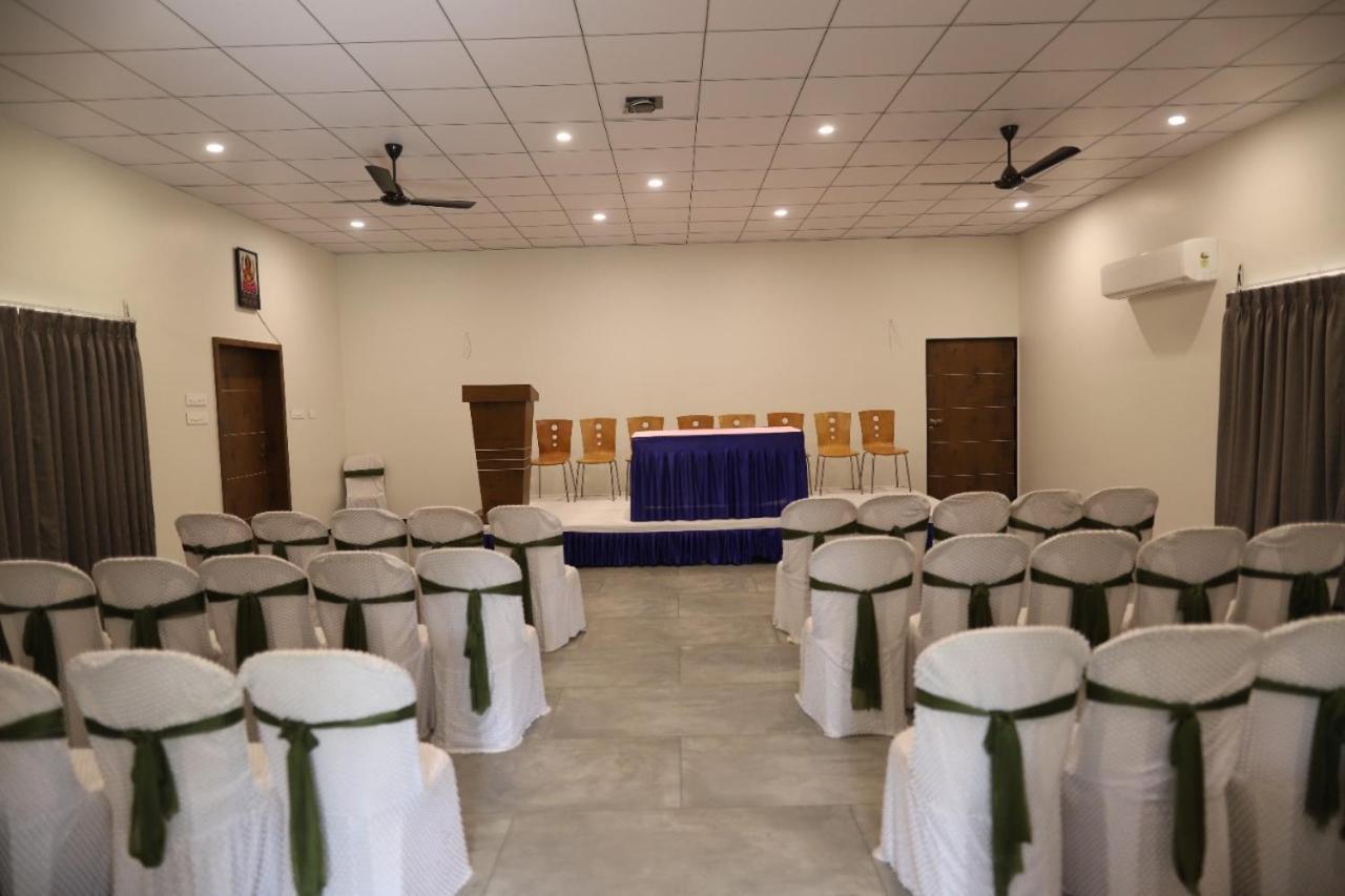 Lion Signature Family Resort Sasan Gir Exterior foto